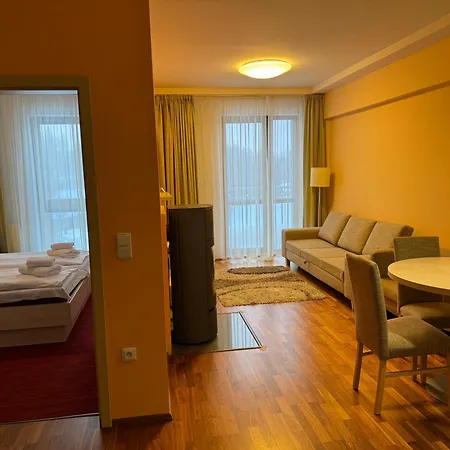416 With Mountain View In Crocus, Apartament