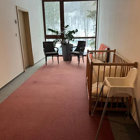 416 With Mountain View In Crocus, Apartment